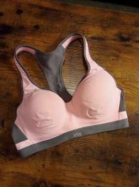 NWOT Victoria's Secret Sport 34B Pink& Grey Padded Underwire Girly sports Bra